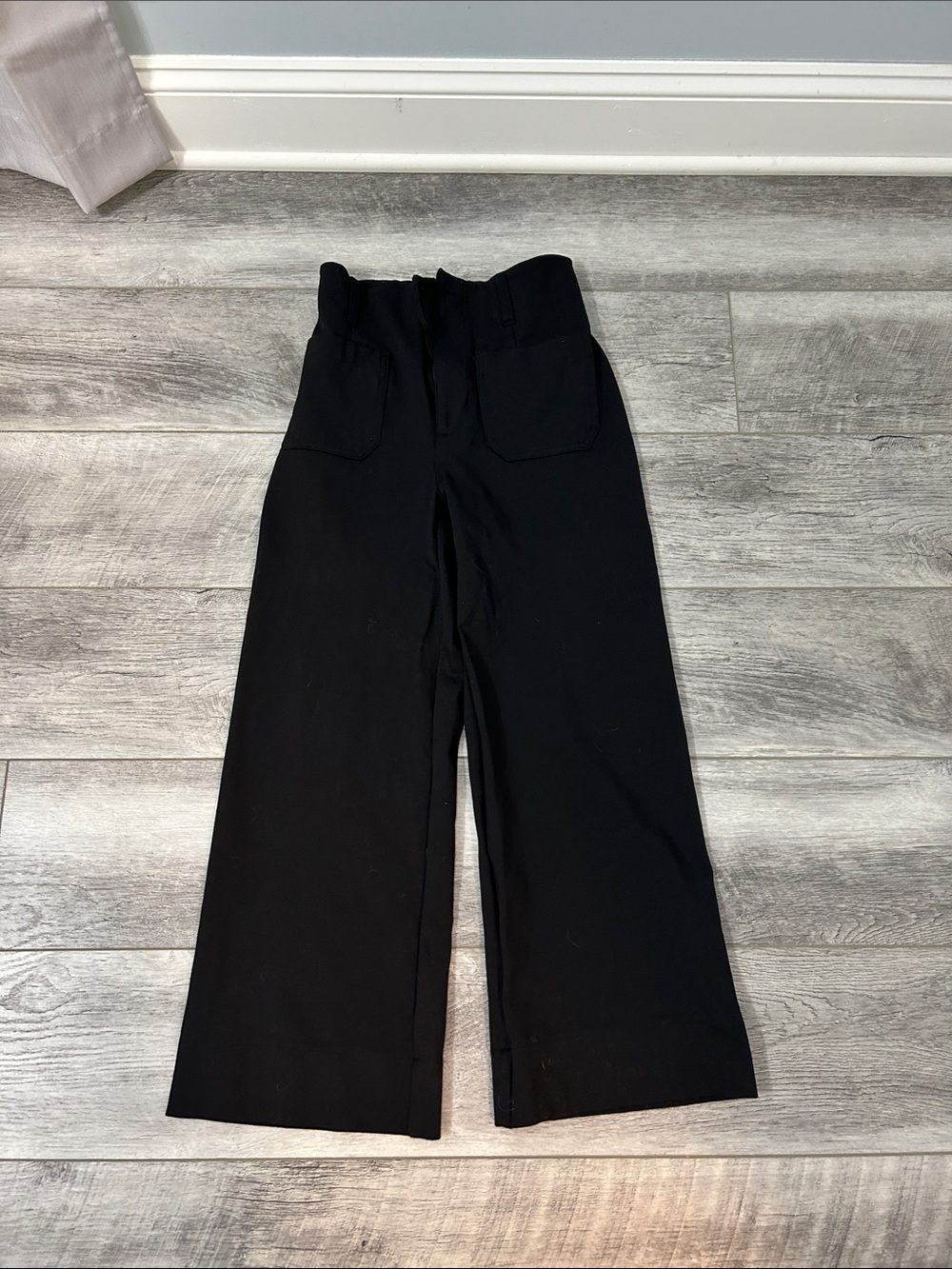 LC Lauren Conrad Black High-Rise Wide-Leg Capri Pants